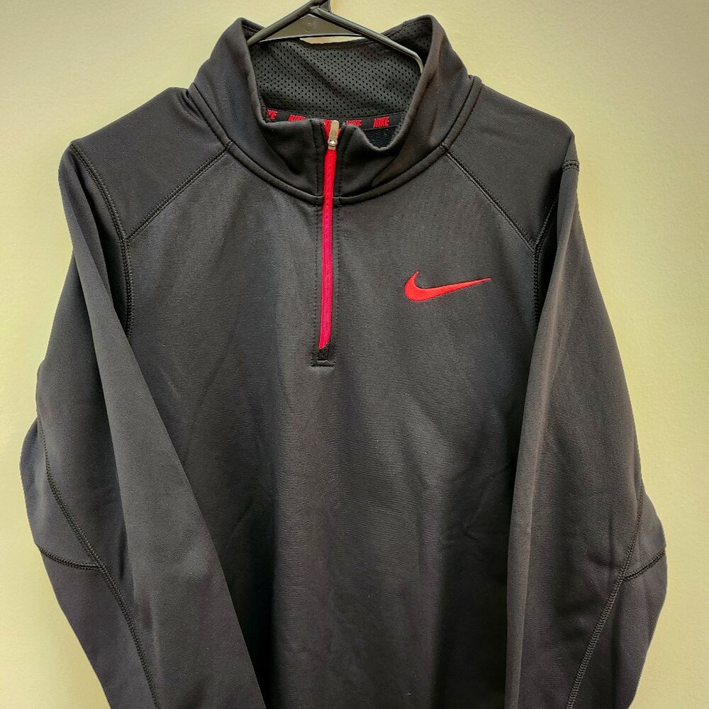 Nike Therma-fit 1/4 Zip Pullover Sweater, Black and Red, Size Small